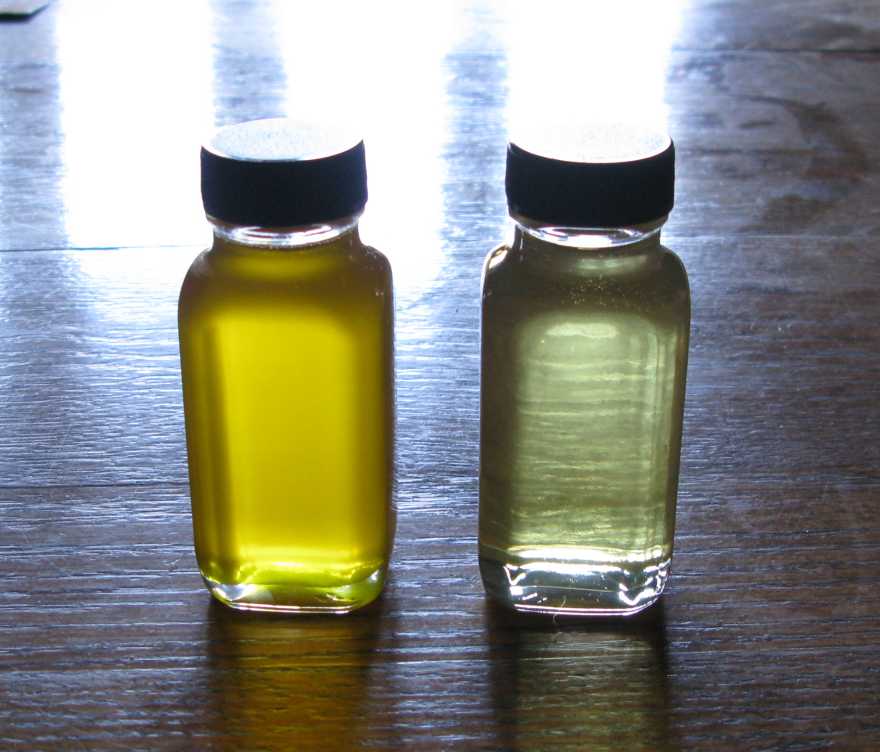 Yellowing of the linseed oil